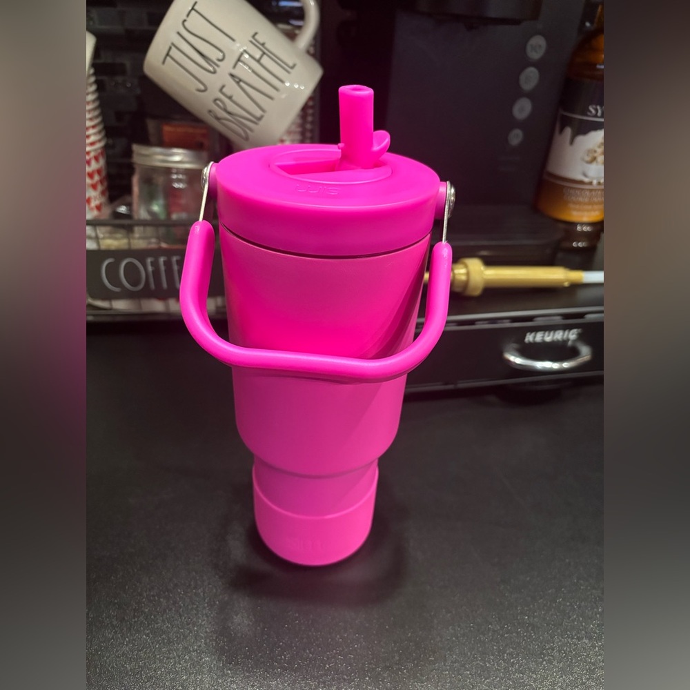 Simple modern cup